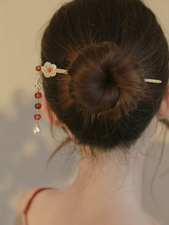 Retro Red Bean Hairpin Ancient Style Coiled Hair Step Shaking Oriental Element Tassel Headdress - Dorabear