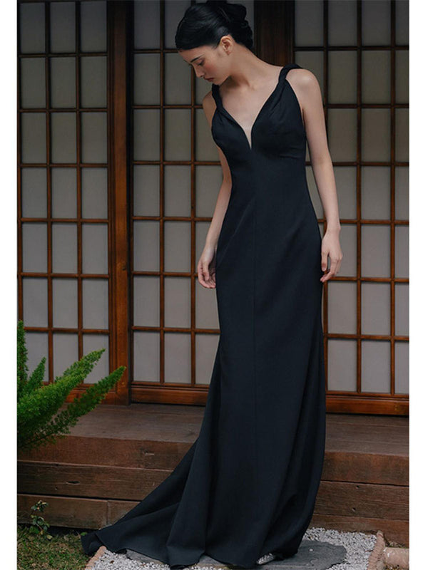 Black Prom Dress Women's Luxurious Deep V-neck Gown Trailing Evening Dress - Dorabear - The Dancewear Store Online 